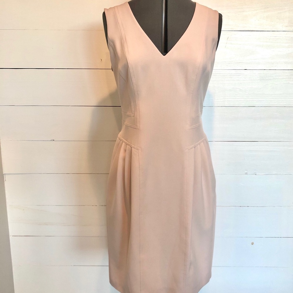 NWT Gorgeous Classic Caliche Vince Camuto Shift